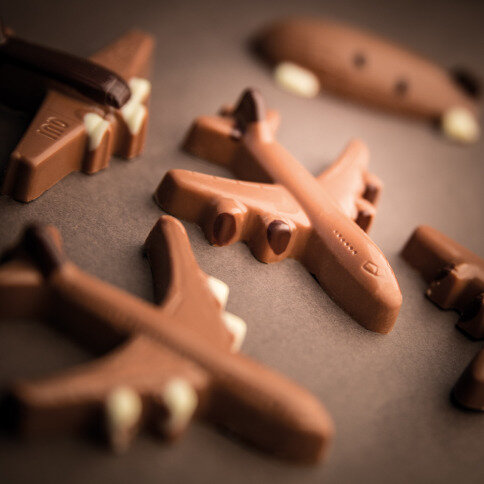 čokoládová lietadielka, lietadlá z čokolády, čokoládové lietadlo, figúrky z čokolády, čokoládové figúrky, darček pre muža, darček pre pánov, darček pre chlapca