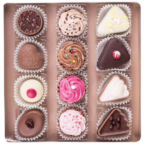 pralinkový mix, bonboniéra s ručne vyrobenými pralinkami, cupcakes, minidortíky, minibábovička, belgické pralinky, čokoládky, čokoláda na darček, darčeková bonboniéra, elegantný darček, firemné darček
