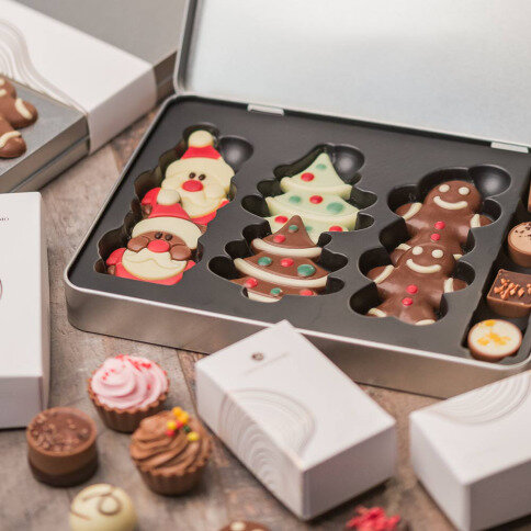 vianočné čokoládové figúrky, čokoláda ako darček na vianoce, vianočná čokoláda v elegantnom balení